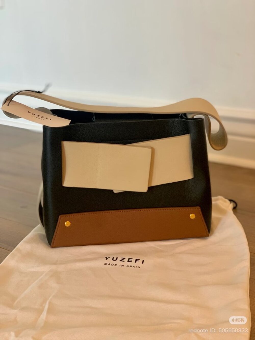 Authentic Yuzefi Biggy Leather Shoulder Bag – Nero/Marmo (Black/Cream/Tan)